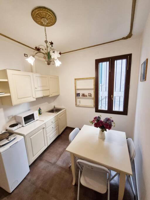 Ca'briani Luxury - Behind S.mark Square Apartamento Venecia
